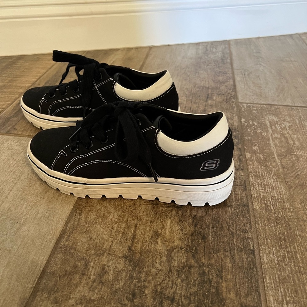 Black Platform Sketcher Street Cleat